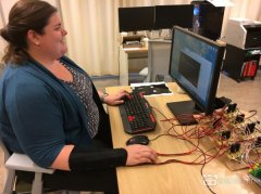 南加州大学研究团队开发了一种VR专用的触感臂带