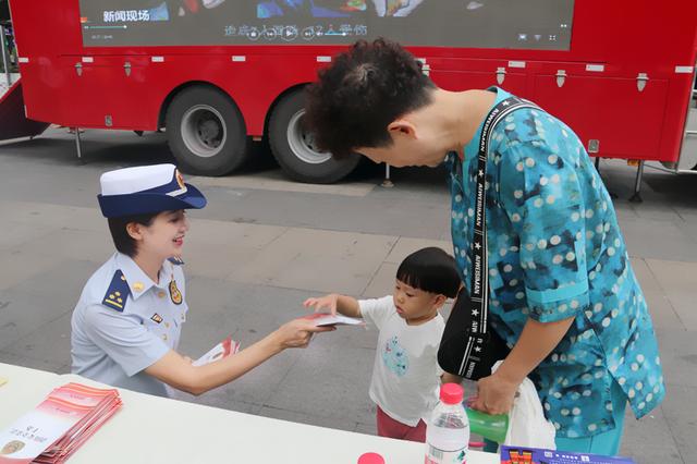 贵阳警示教育活动：VR体验、报警模拟……