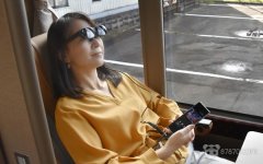 日本电信巨头KDDI携手高速巴士公司试推包厢AR视听服务